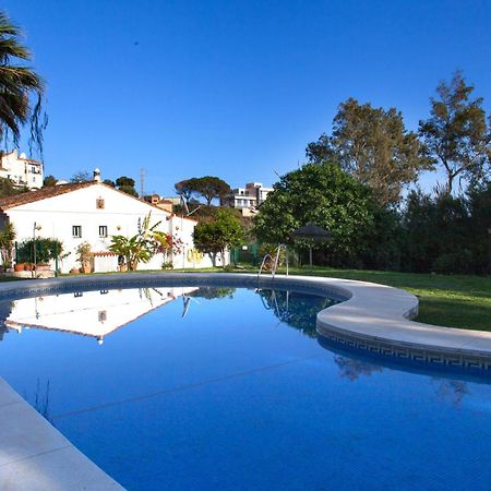 Agradable Adosado Con Piscina La Hidalga Villa Benalmádena Exteriör bild