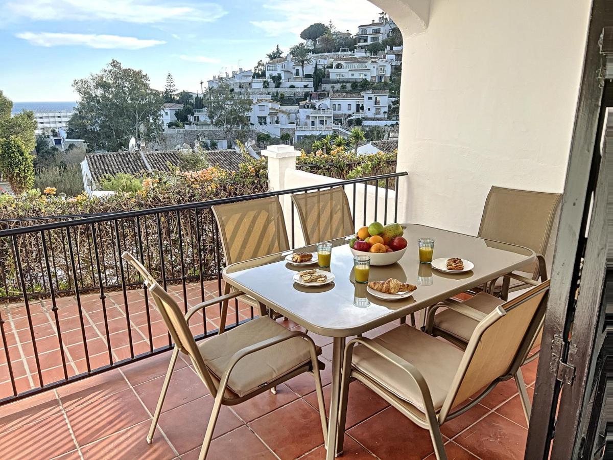 Agradable Adosado Con Piscina La Hidalga Villa Benalmádena Exteriör bild