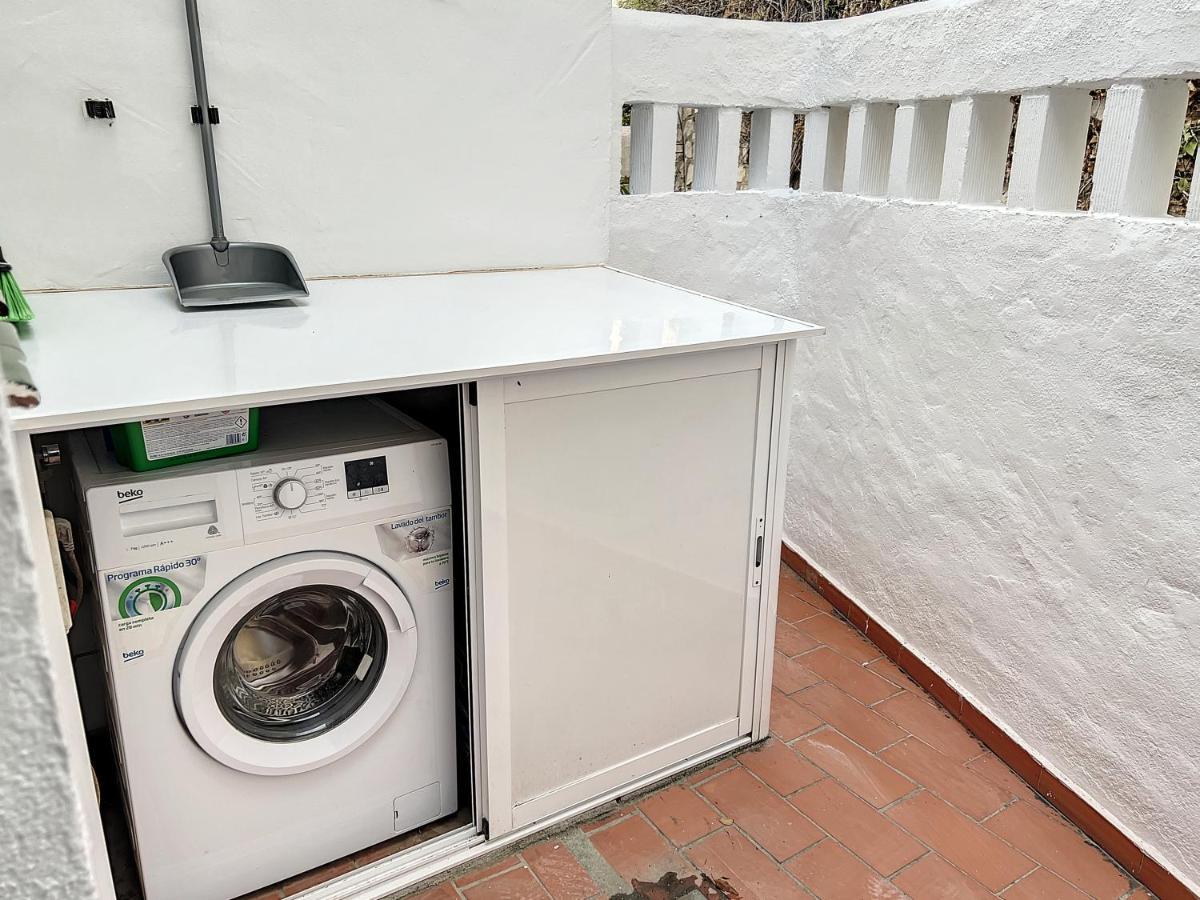 Agradable Adosado Con Piscina La Hidalga Villa Benalmádena Exteriör bild