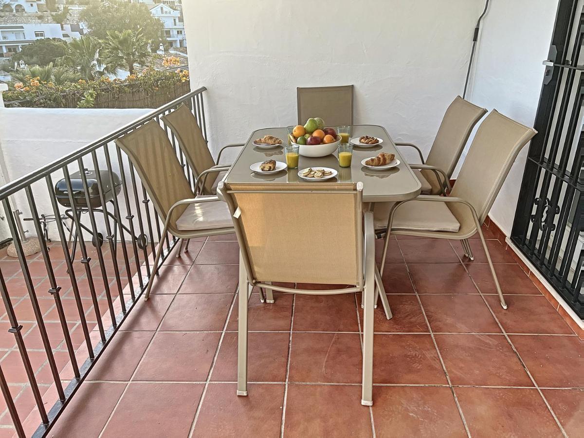 Agradable Adosado Con Piscina La Hidalga Villa Benalmádena Exteriör bild