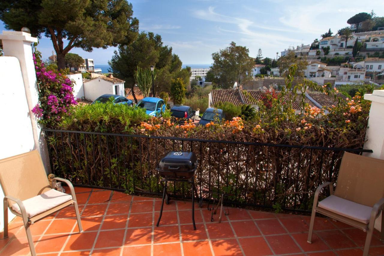 Agradable Adosado Con Piscina La Hidalga Villa Benalmádena Exteriör bild