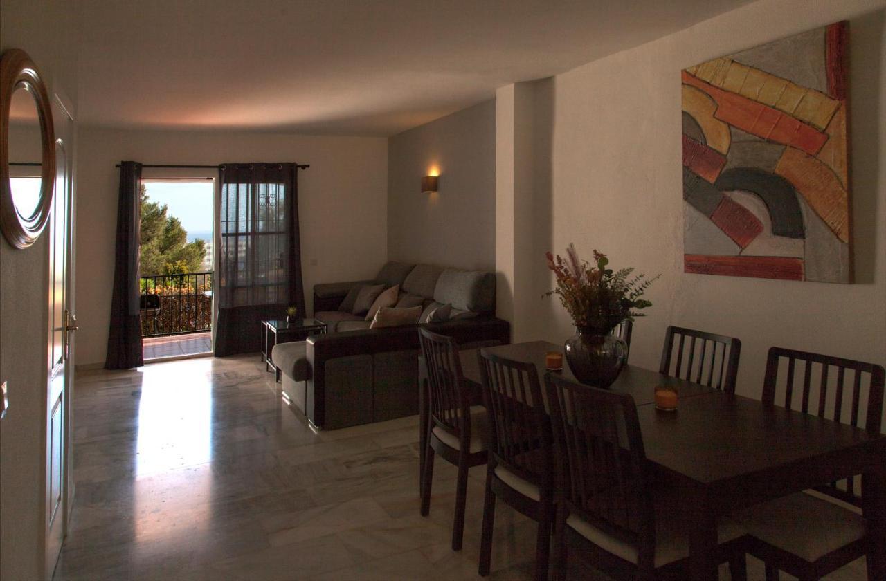 Agradable Adosado Con Piscina La Hidalga Villa Benalmádena Exteriör bild