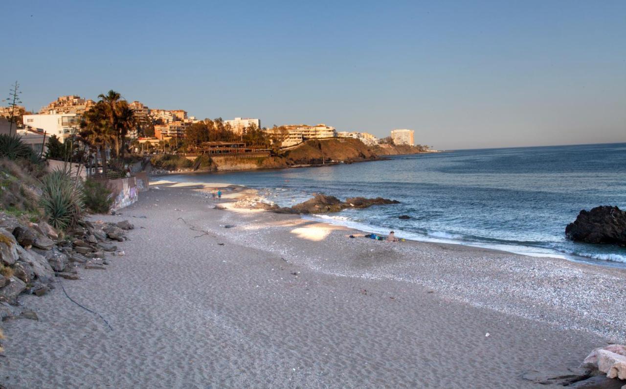 Agradable Adosado Con Piscina La Hidalga Villa Benalmádena Exteriör bild