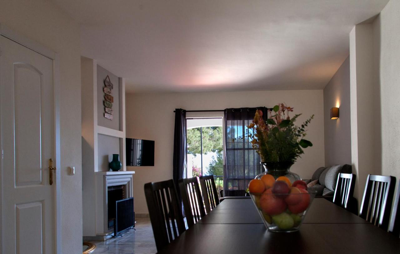 Agradable Adosado Con Piscina La Hidalga Villa Benalmádena Exteriör bild