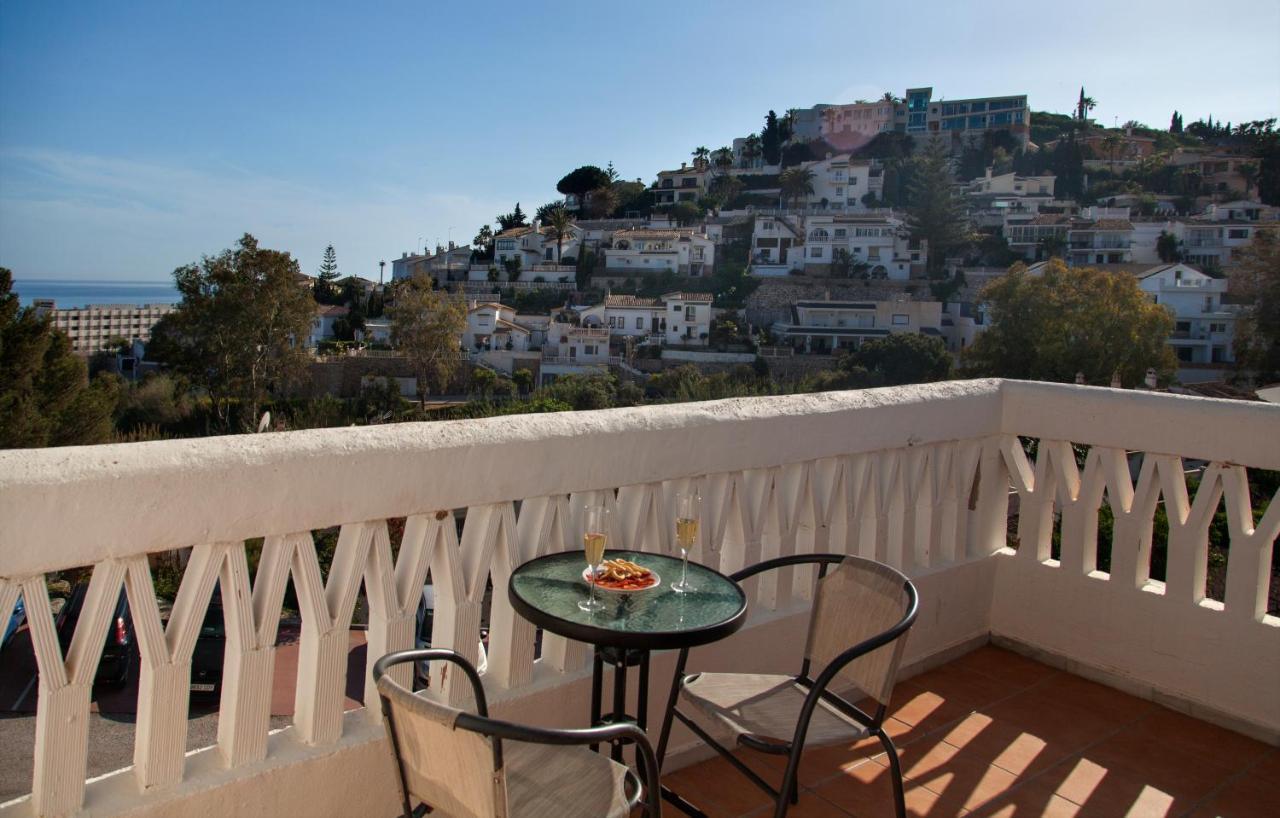 Agradable Adosado Con Piscina La Hidalga Villa Benalmádena Exteriör bild