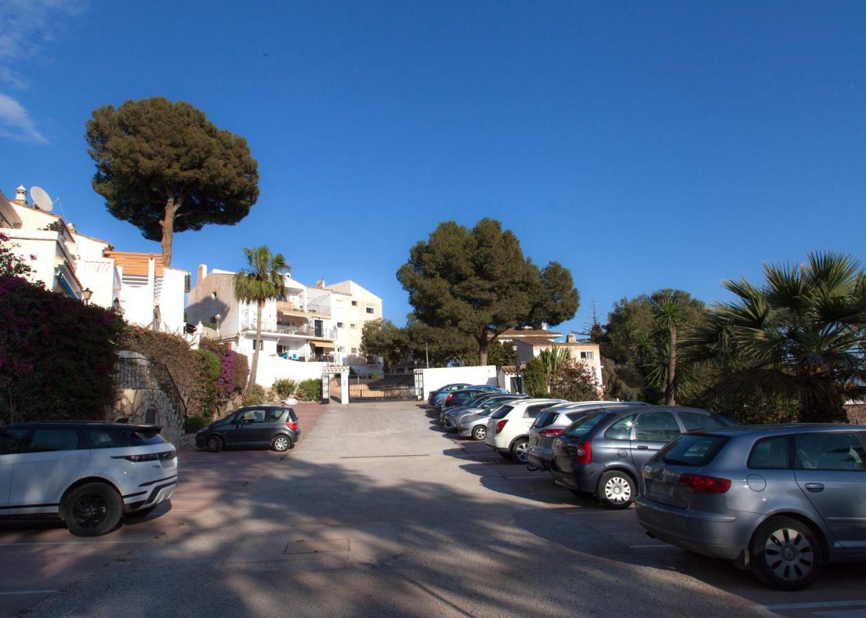 Agradable Adosado Con Piscina La Hidalga Villa Benalmádena Exteriör bild